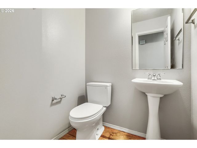16784 Nw ARIZONA Dr, Beaverton, OR 97006