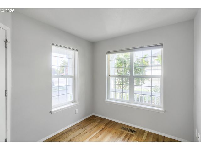 16784 Nw ARIZONA Dr, Beaverton, OR 97006