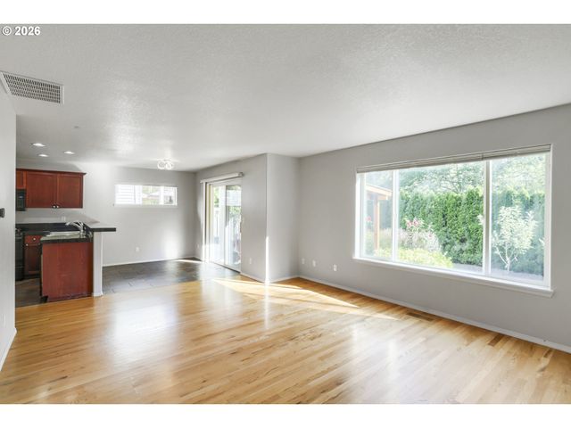 16784 Nw ARIZONA Dr, Beaverton, OR 97006