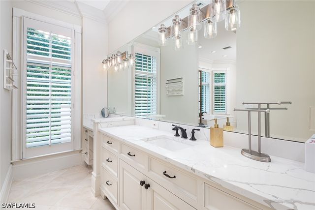 2595 Half Moon WALK, Naples, FL 34102