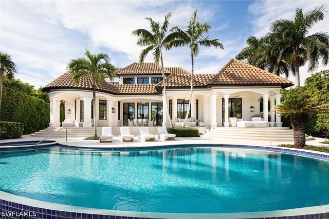 2595 Half Moon WALK, Naples, FL 34102
