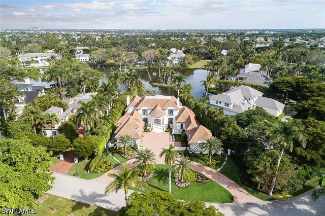 2595 Half Moon WALK, Naples, FL 34102