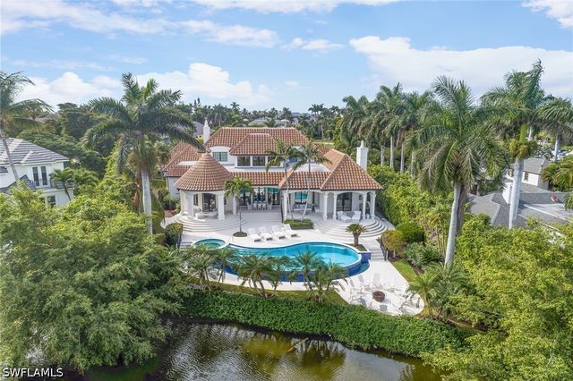 2595 Half Moon WALK, Naples, FL 34102
