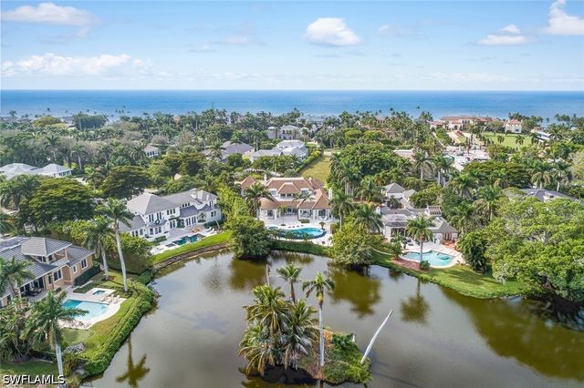 2595 Half Moon WALK, Naples, FL 34102