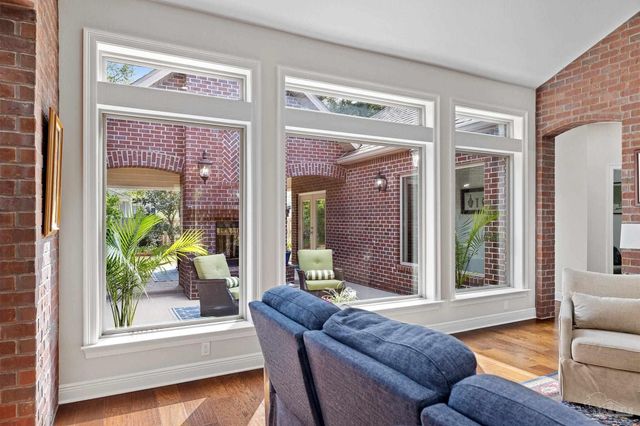 5917 Dahoon Dr, Pensacola, FL 32526