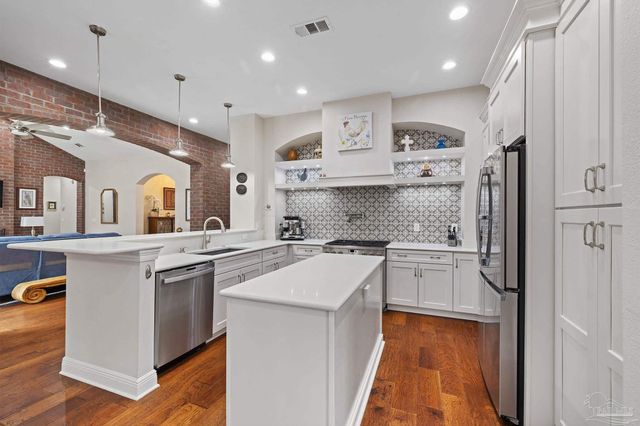 5917 Dahoon Dr, Pensacola, FL 32526