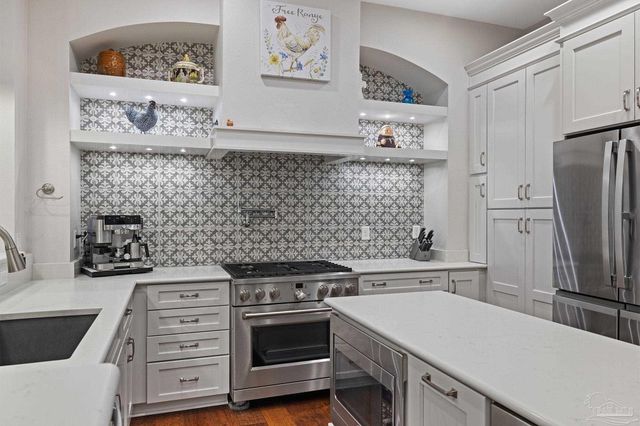 5917 Dahoon Dr, Pensacola, FL 32526