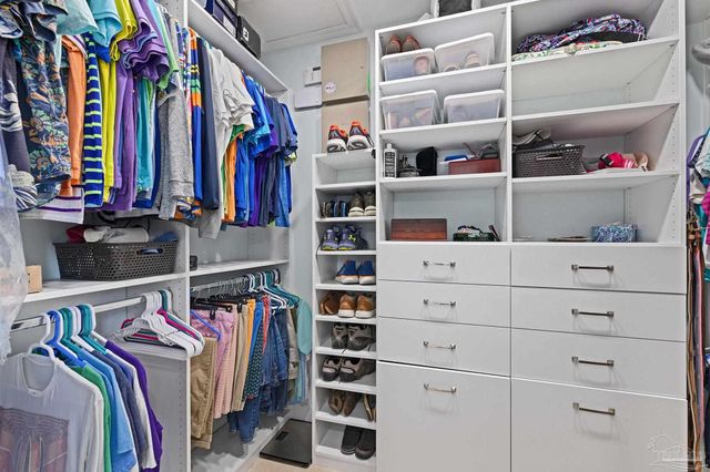 5917 Dahoon Dr, Pensacola, FL 32526