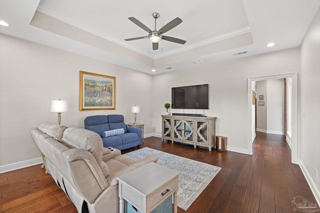 5917 Dahoon Dr, Pensacola, FL 32526