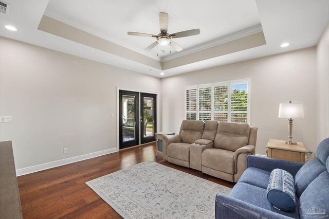 5917 Dahoon Dr, Pensacola, FL 32526