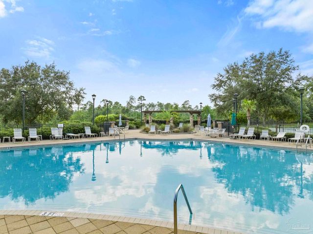 5917 Dahoon Dr, Pensacola, FL 32526