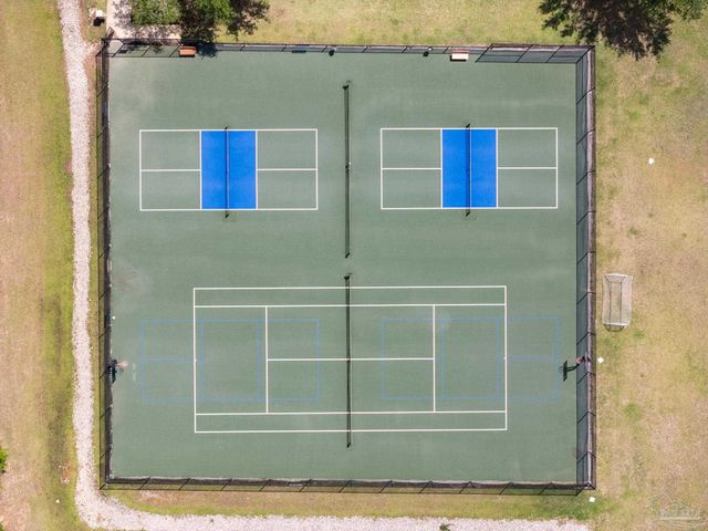 5917 Dahoon Dr, Pensacola, FL 32526