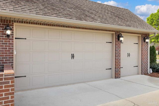 5917 Dahoon Dr, Pensacola, FL 32526