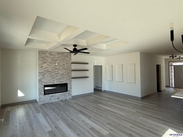 10416 S 191 Street, Omaha, NE 68136