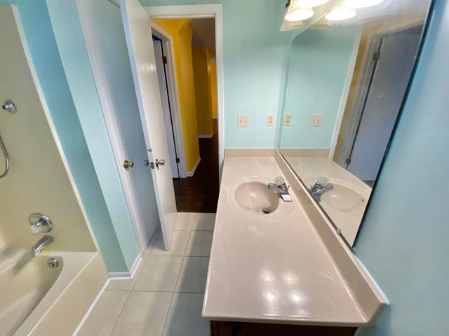 1063 Boulevard De La Parisienne, Mary Esther, FL 32569