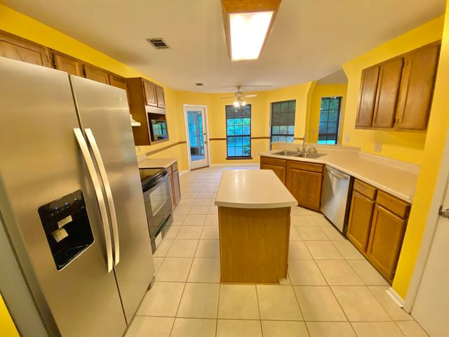 1063 Boulevard De La Parisienne, Mary Esther, FL 32569