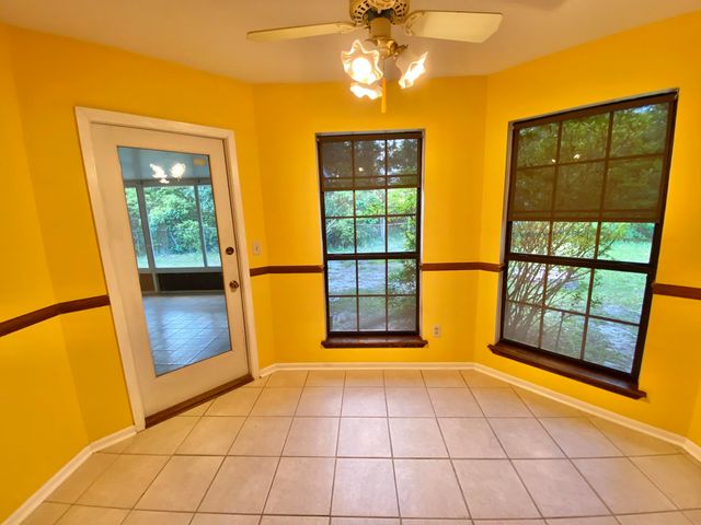 1063 Boulevard De La Parisienne, Mary Esther, FL 32569