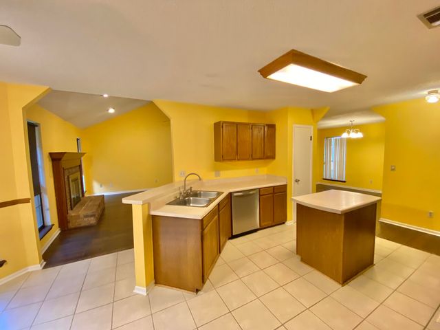 1063 Boulevard De La Parisienne, Mary Esther, FL 32569