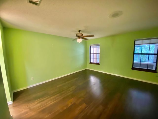 1063 Boulevard De La Parisienne, Mary Esther, FL 32569