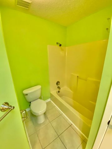 1063 Boulevard De La Parisienne, Mary Esther, FL 32569