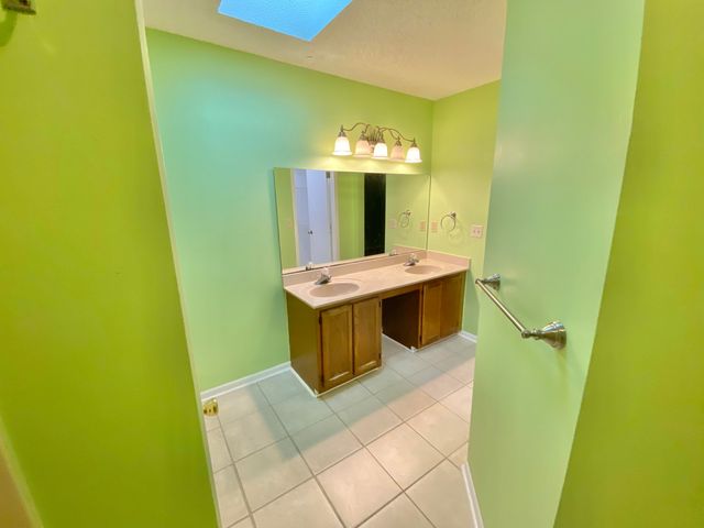 1063 Boulevard De La Parisienne, Mary Esther, FL 32569