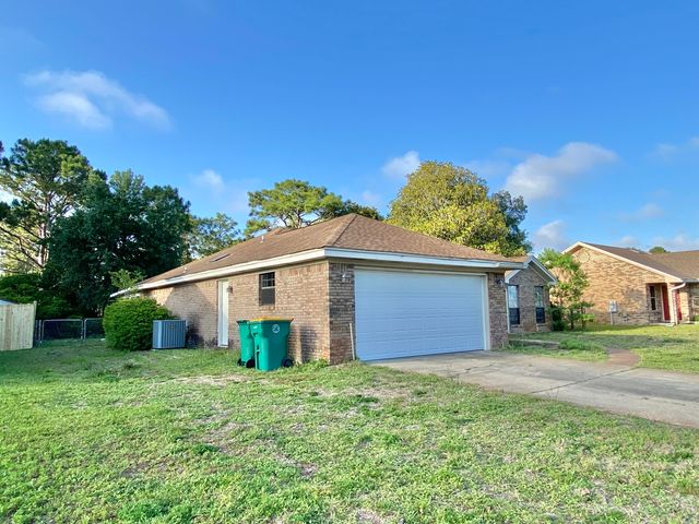1063 Boulevard De La Parisienne, Mary Esther, FL 32569