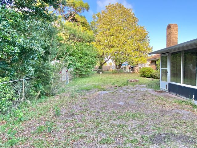 1063 Boulevard De La Parisienne, Mary Esther, FL 32569