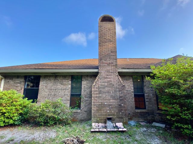 1063 Boulevard De La Parisienne, Mary Esther, FL 32569