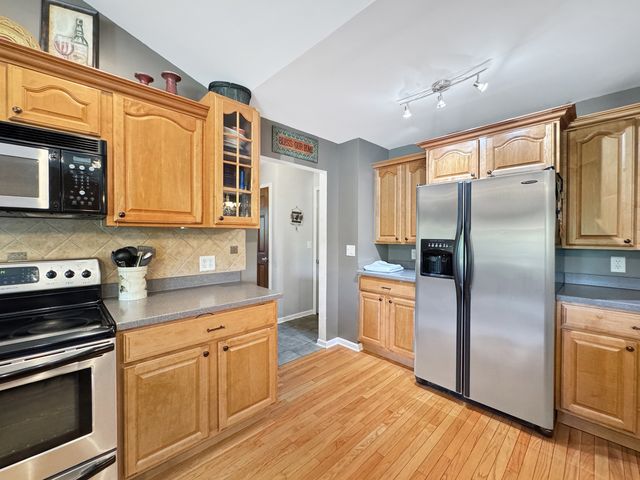 1063 Deervalley Drive, Varna, IL 61375