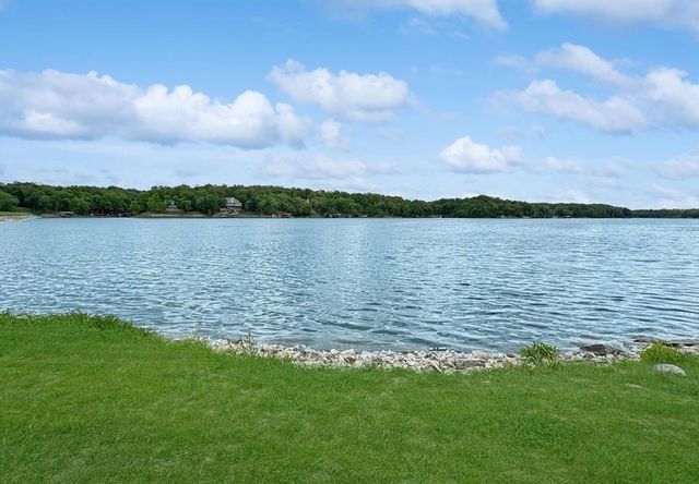 1063 Deervalley Drive, Varna, IL 61375