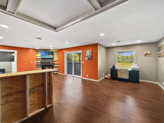 1063 Deervalley Drive, Varna, IL 61375