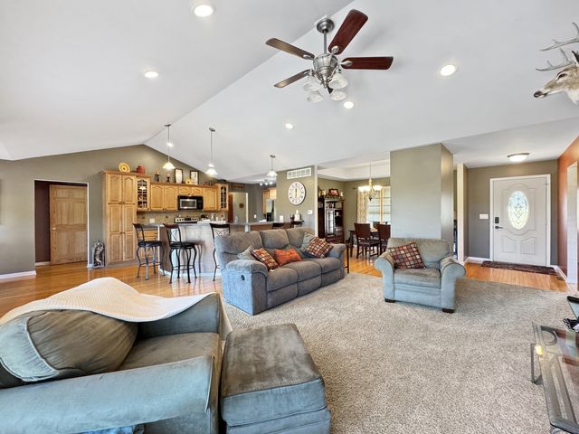 1063 Deervalley Drive, Varna, IL 61375