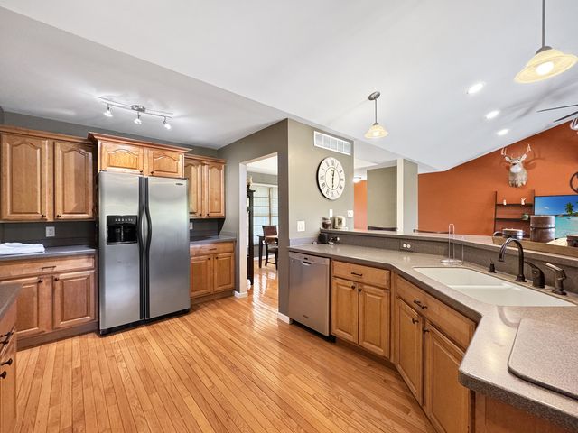 1063 Deervalley Drive, Varna, IL 61375