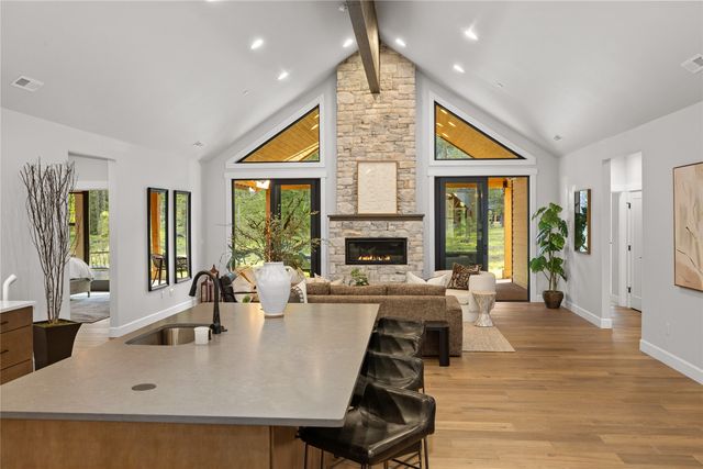 971 Domerie Park Loop, Cle Elum, WA 98922