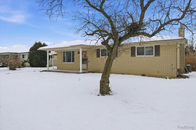 2938 Fox Hill Drive, Sterling Heights, MI 48310