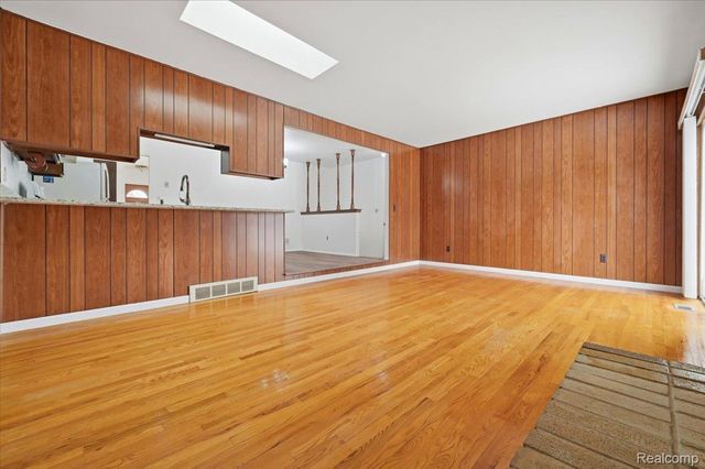 2938 Fox Hill Drive, Sterling Heights, MI 48310