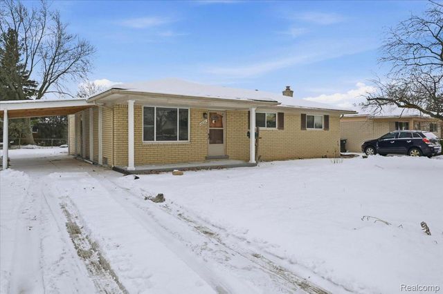 2938 Fox Hill Drive, Sterling Heights, MI 48310