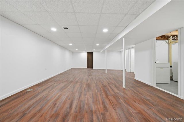 2938 Fox Hill Drive, Sterling Heights, MI 48310