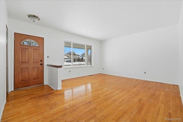 2938 Fox Hill Drive, Sterling Heights, MI 48310