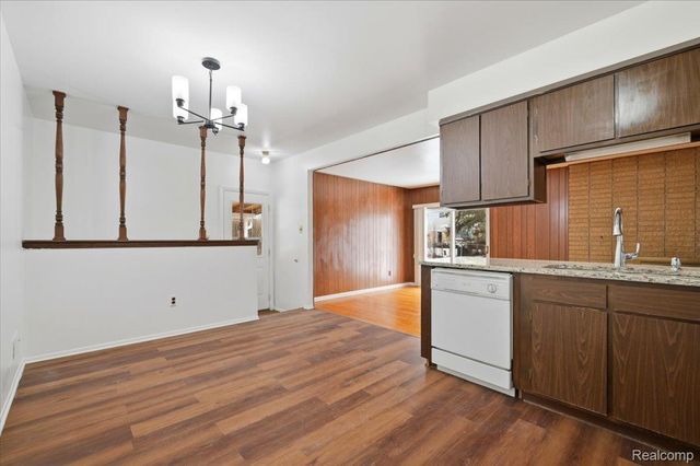 2938 Fox Hill Drive, Sterling Heights, MI 48310