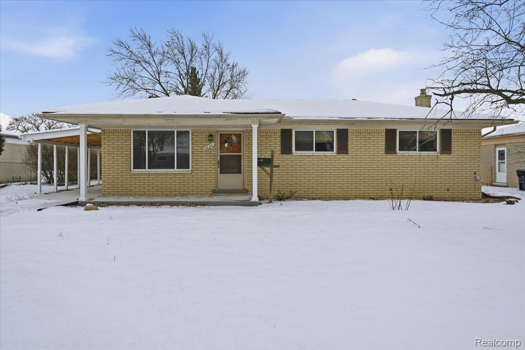 2938 Fox Hill Drive, Sterling Heights, MI 48310