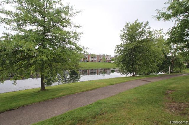 2224 Leighton Drive, Utica, MI 48317