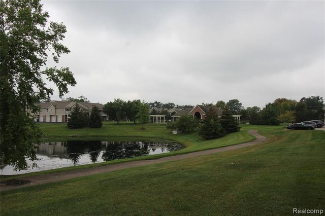 2224 Leighton Drive, Utica, MI 48317