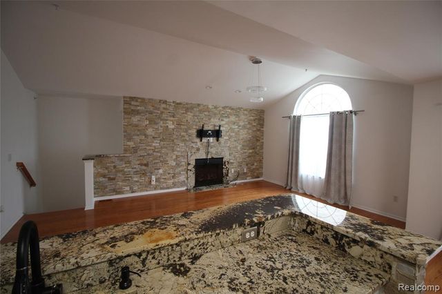 2224 Leighton Drive, Utica, MI 48317