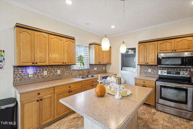 1255 Jim Fox Road, Greeneville, TN 37743