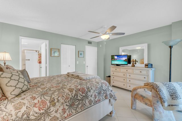 7185 Huntington Lane 202, Delray Beach, FL 33446