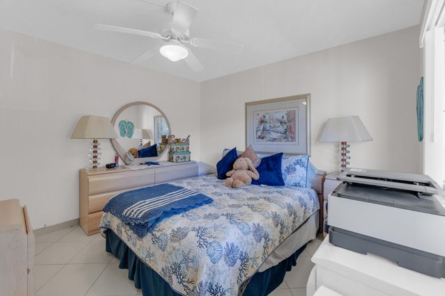 7185 Huntington Lane 202, Delray Beach, FL 33446