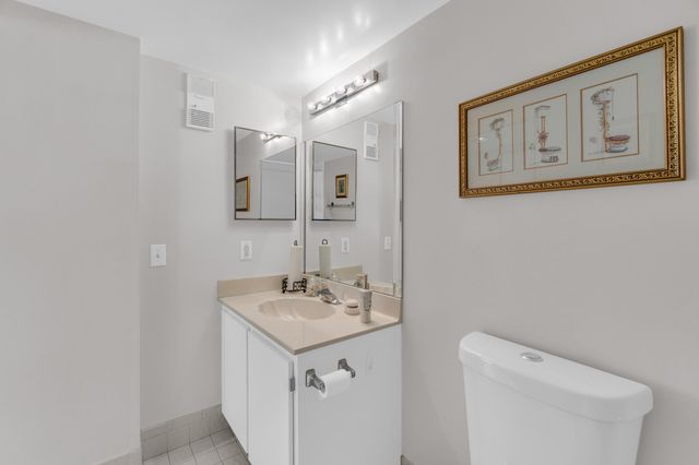 7185 Huntington Lane 202, Delray Beach, FL 33446