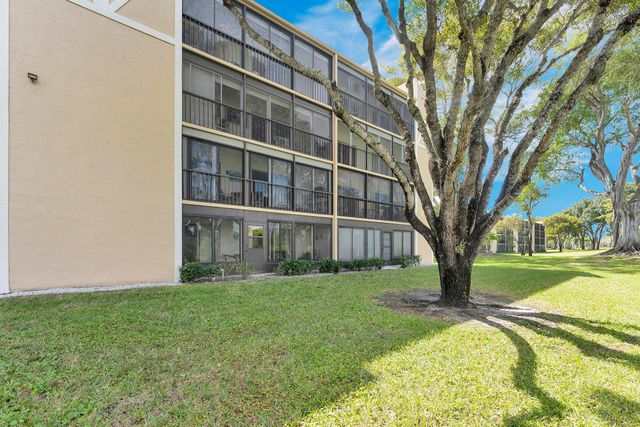 7185 Huntington Lane 202, Delray Beach, FL 33446