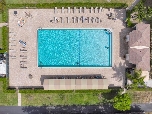 7185 Huntington Lane 202, Delray Beach, FL 33446